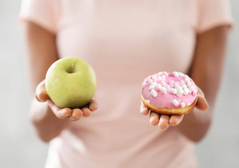 Comment le stress et l'alimentation s'alimentent mutuellement