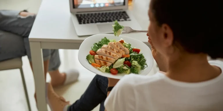 manger équilibrer au bureau