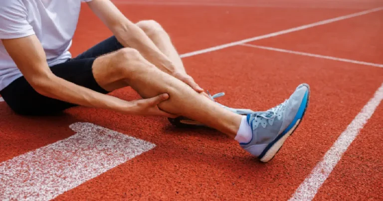 Sportif blessé par carence en vitamine c